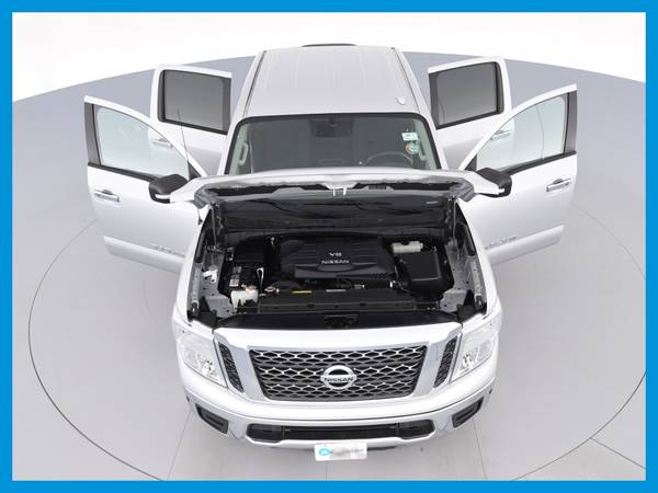 2018 Nissan Titan Crew Cab SV Pickup 4D 5 1/2 ft pickup Silver for sale in Washington, District Of Columbia – photo 22