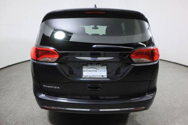 2020 Chrysler Pacifica, Brilliant Black Crystal Pearlcoat - cars &... for sale in Wall, NJ – photo 4
