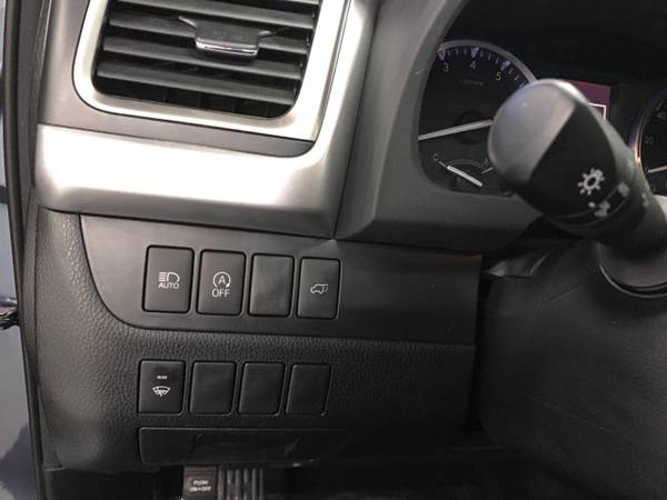 2018 Toyota Highlander XLE V6 AWD - - by dealer for sale in Eugene, OR – photo 14