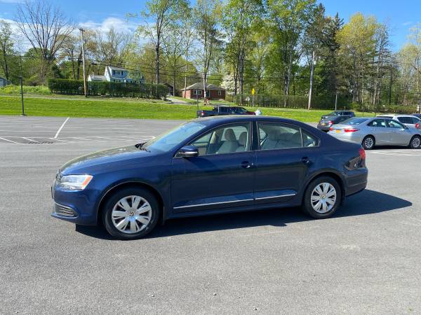 2012 Volkswagen Jetta SE 5 Speed Manual for sale in Wappingers Falls, NY – photo 6