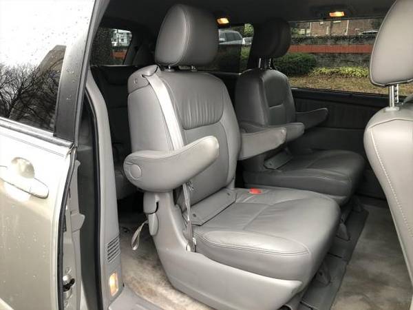 2009 Toyota Sienna - - by dealer - vehicle for sale in Arlington, District Of Columbia – photo 24