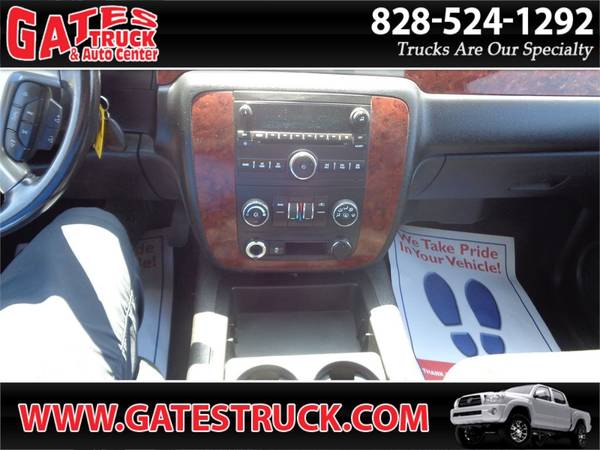 2012 Chevrolet Suburban 1500 LS 4WD V8 White - - by for sale in Franklin, NC – photo 21