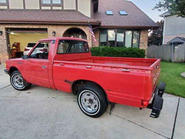 1980 Datsun/Nissan 720 Truck - cars & trucks - by owner - vehicle... for sale in Villa Park, IL – photo 4