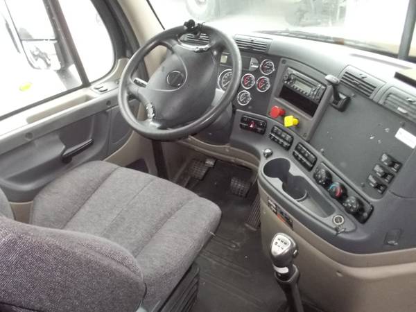 2015 Freightliner Cascadia - cars & trucks - by dealer - vehicle... for sale in Plant City, FL – photo 4