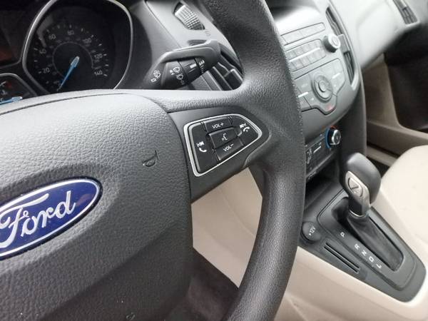 2018 Ford Focus SE - cars & trucks - by dealer - vehicle automotive... for sale in Bonne Terre, IL – photo 12