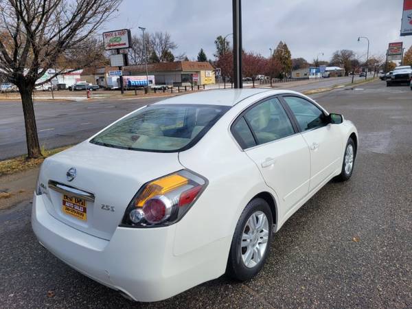 2012 Nissan Altima 2.5 - cars & trucks - by dealer - vehicle... for sale in Moorhead, ND – photo 7