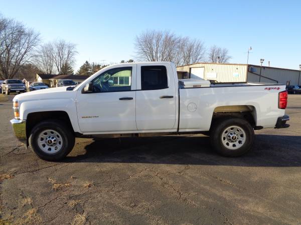 2015 Chevrolet Silverado 2500HD RUST FREE SOUTHERN GREAT PRICE -... for sale in Loyal, MN – photo 2