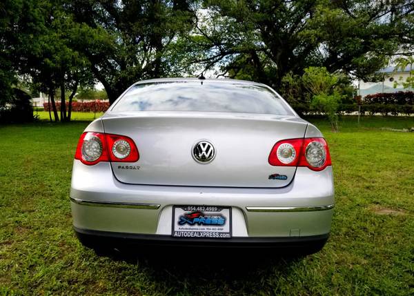 2010 Volkswagen Passat Komfort Sedan for sale in Hallandale, FL – photo 5