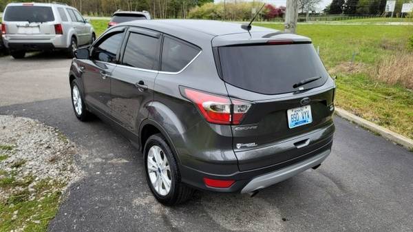 2017 Ford Escape SE - - by dealer - vehicle automotive for sale in Georgetown, KY – photo 9