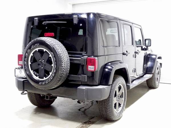 2014 Jeep Wrangler Unlimited Sahara !!Bad Credit, No Credit? NO... for sale in WAUKEGAN, WI – photo 6