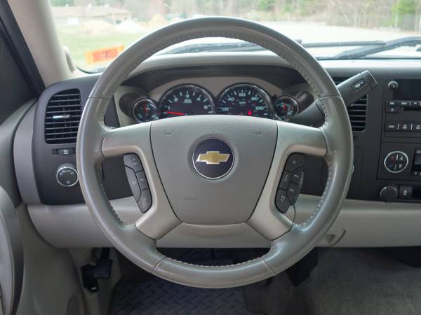 2013 Chevrolet Silverado 1500 Crew Cab 4x4 - - by for sale in Derry, NH – photo 19
