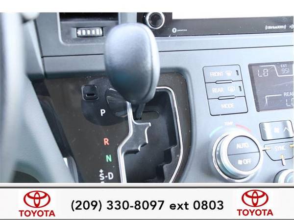 2018 Toyota Sienna mini-van Passenger LE for sale in Stockton, CA – photo 8