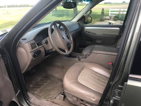 2004 Mountaineer Premier AWD - cars & trucks - by owner - vehicle... for sale in Moorhead, ND – photo 6