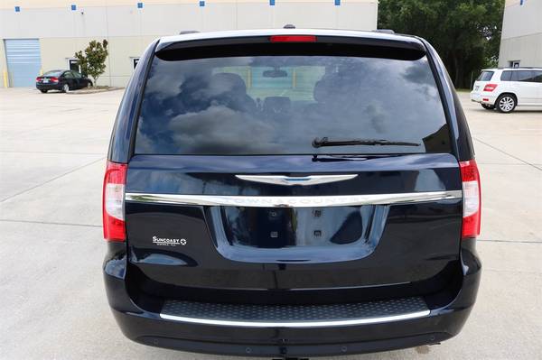 ✨2011 Chrysler Town & Country Touring L✨ - cars & trucks - by dealer... for sale in TAMPA, FL – photo 6