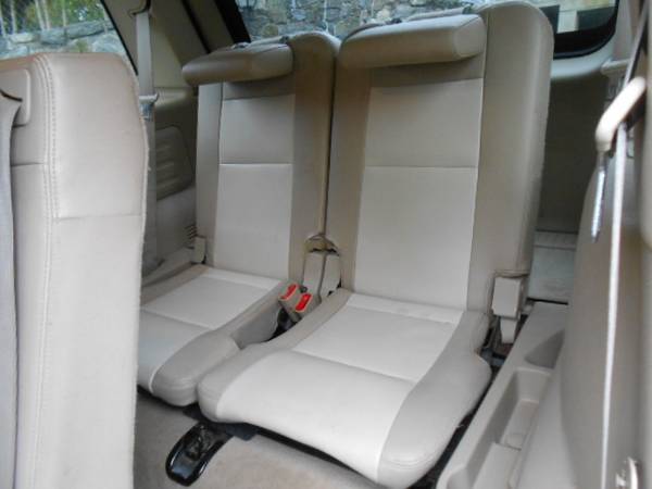 2006 Ford Explorer Eddie Bauer Navigation DVD Leather 3rd Row - cars... for sale in Seymour, NY – photo 18