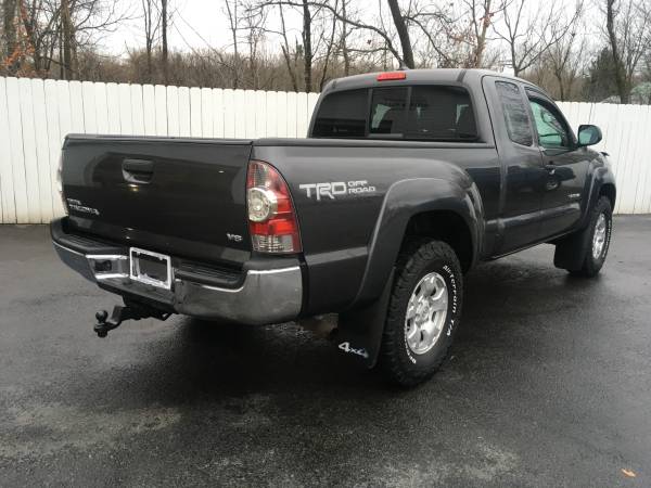 2012 Toyota Tacoma SR5 Automatic 4wd 6 Cylinder TRD Off Road Package... for sale in Watertown, NY – photo 8