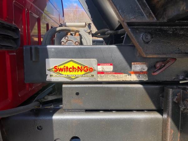 2011 Ford Super Duty F-550 DRW 4WD Reg Cab XL SWITCH AND GO 12FT for sale in Kingston, NH – photo 12