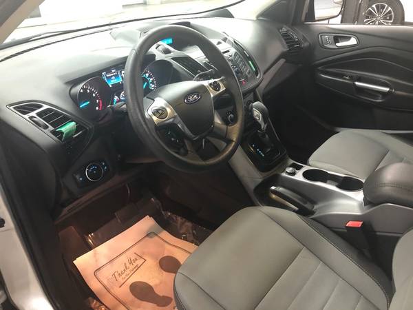 2016 Ford Escape SE - - by dealer - vehicle automotive for sale in Chicago, IL – photo 9