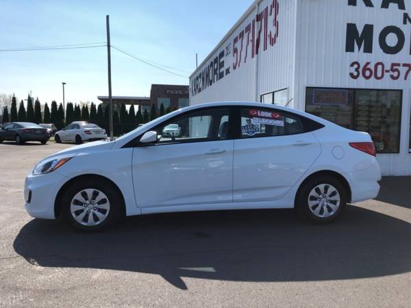 2016 Hyundai Accent 4dr SE 19,000 1 Owner Miles Like New 4Cyl Auto... for sale in Longview, OR – photo 3