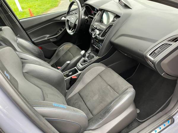 Wow! A 2017 Ford Focus TRIM with only 20, 149 Miles - Hartford for sale in South Windsor, CT – photo 13