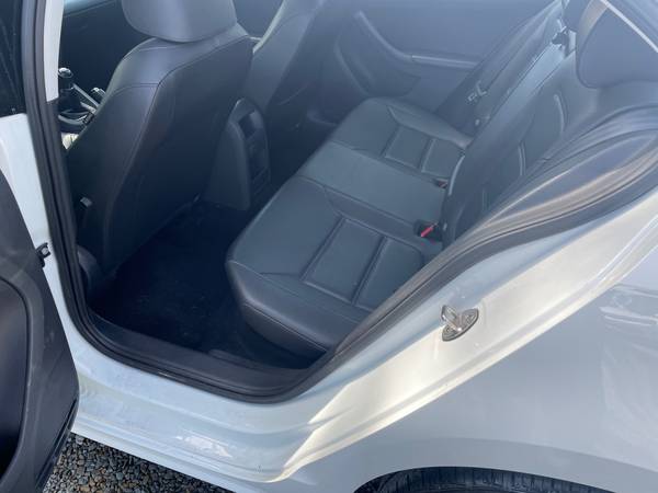 2017 VW JETTA SE, 5 SPEED, SUNROOF, HEATED SEATS, WARRANTY - cars & for sale in Mount Pocono, PA – photo 11