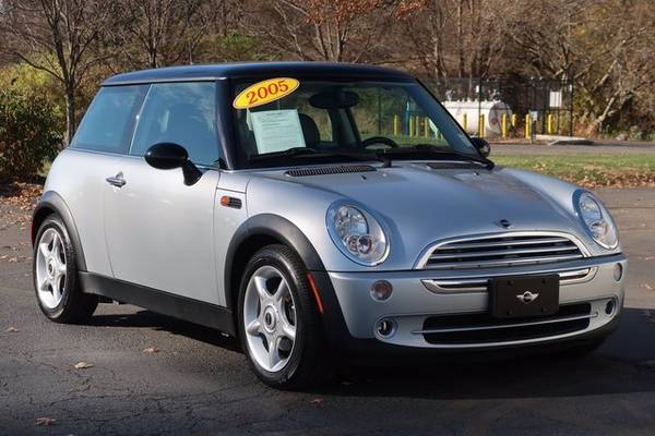 2005 Mini Cooper Hardtop Base - cars & trucks - by dealer - vehicle... for sale in Indianapolis, IN – photo 2