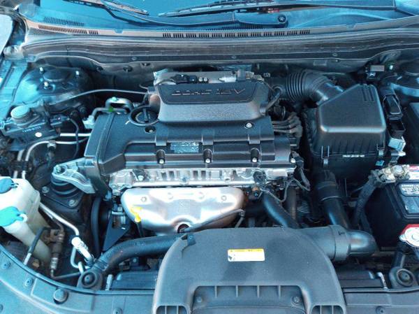 * 2012 Hyundai Elantra Touring SE 5spd * Leather, Moonroof * Low... for sale in Phoenix, AZ – photo 9
