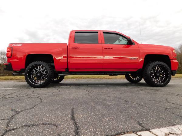 1 OWNR LIFTED 17 CHEVY SILVERADO 1500 LT Z71 CREW 22X12 *NEW 33... for sale in KERNERSVILLE, SC – photo 3
