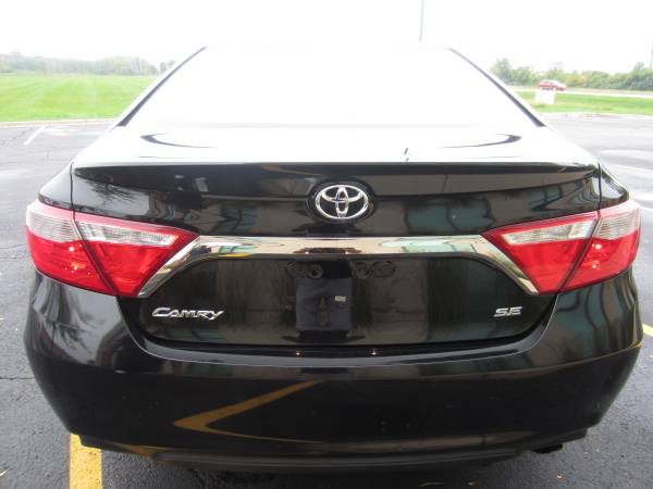 2017 Toyota Camry SE 4Dr Sedan 46900 Miles for sale in East Dundee, IL – photo 5