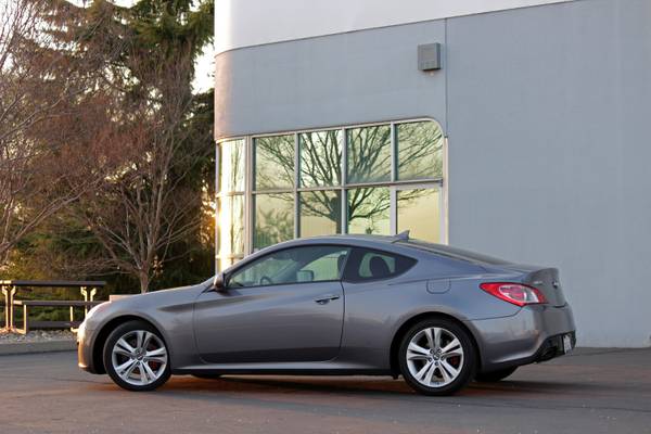 2012 Hyundai Genesis Coupe 2 0L, Turbo w/Bluetooth, USB & Auxiliary for sale in Shingle Springs, CA – photo 7