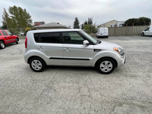 2016 Kia Soul Automatic runs and drives excellent for sale in PUYALLUP, WA