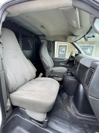 2015 CHEVROLET EXPRESS G3500 - - by dealer - vehicle for sale in Shawnee, MO – photo 12