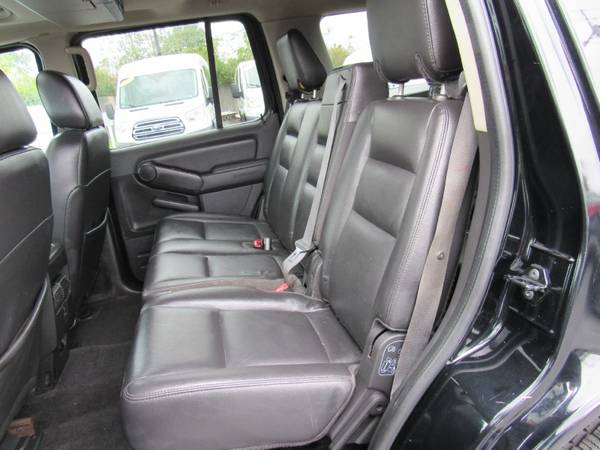 2006 Ford Explorer 4.0L Limited 4WD with Adaptive energy-absorbing... for sale in Grayslake, IL – photo 13
