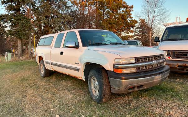 2001 Chevrolet 1500 4x4 - cars & trucks - by dealer - vehicle... for sale in Rosemount, MN – photo 2