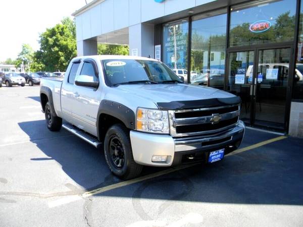 2011 Chevrolet Silverado 1500 EXTENDED CAB LT 4WD 5.3L V8 TRUCKS -... for sale in Plaistow, NH – photo 4