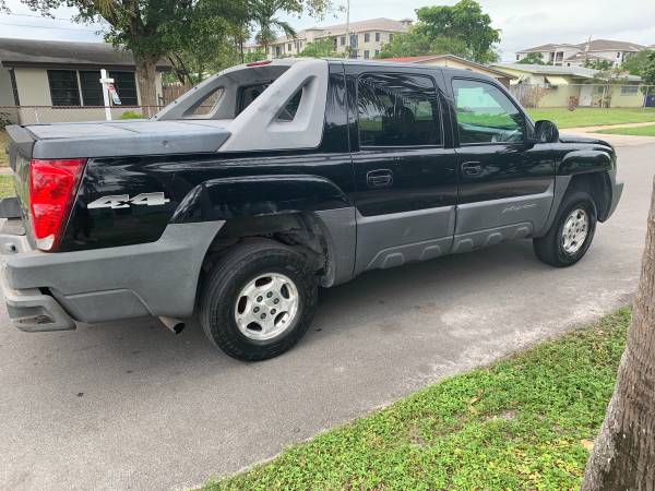 2004 Chevy avalanche - cars & trucks - by owner - vehicle automotive... for sale in Fort Lauderdale, FL – photo 2