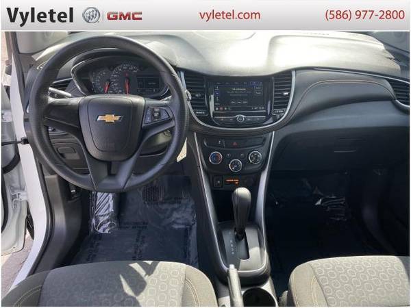 2018 Chevrolet TRAX wagon FWD 4dr LS - Chevrolet Summit White - cars for sale in Sterling Heights, MI – photo 17