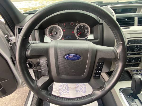 2009 Ford Escape 4WD 4dr V6 Auto XLT - - by dealer for sale in Grand Forks, ND – photo 10