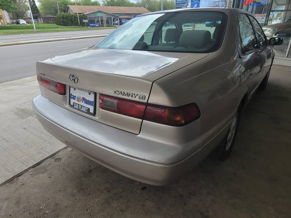 1998 TOYOTA CAMRY - - by dealer - vehicle automotive for sale in MILWAUKEE WI 53209, WI – photo 7