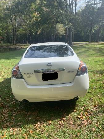 2011 Nissan Altima SL - cars & trucks - by owner - vehicle... for sale in Laurel, MS – photo 3