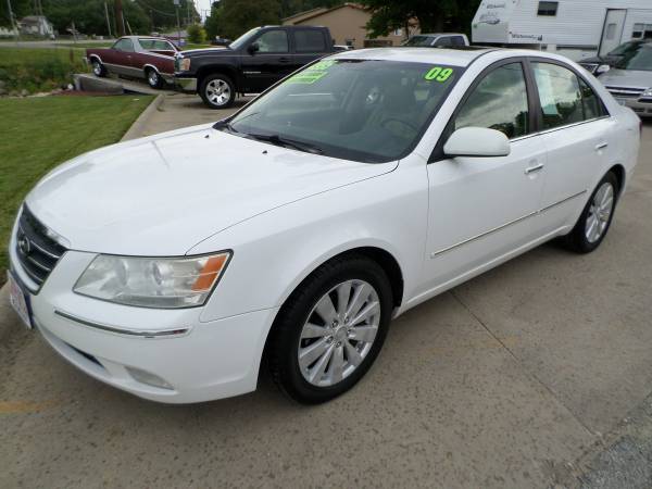 2009 HYUNDAI SONATA LIMITED - cars & trucks - by dealer - vehicle... for sale in Des Moines, IA – photo 2