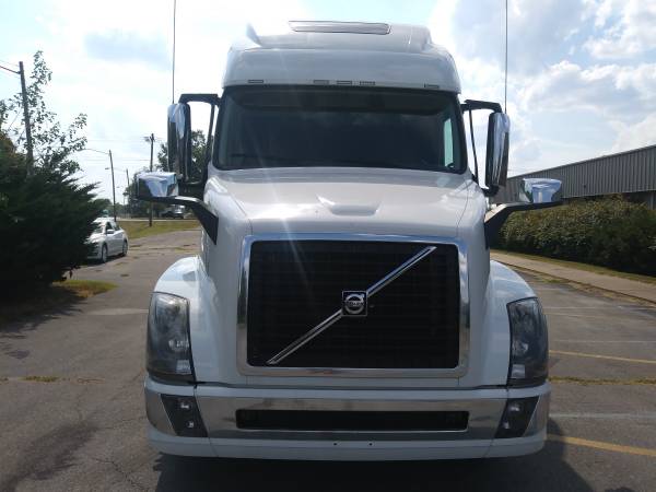 2016 Volvo VNL 670 Semi-Truck for sale in Bowling Green , KY – photo 6