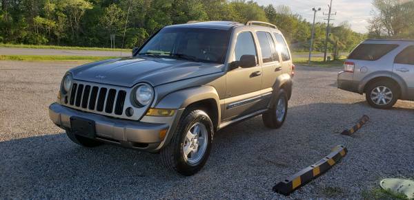 2006 Jeep Liberty 65th Anniversary - 4x4 ! - - by for sale in Pana, IL – photo 11