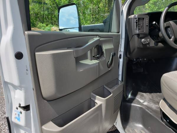 2016 Chevy Express 3500 Box truck for sale in Manchester, PA – photo 9