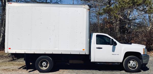 2011 Chevrolet C3500 12 Box Truck - - by dealer for sale in Westport , MA – photo 6