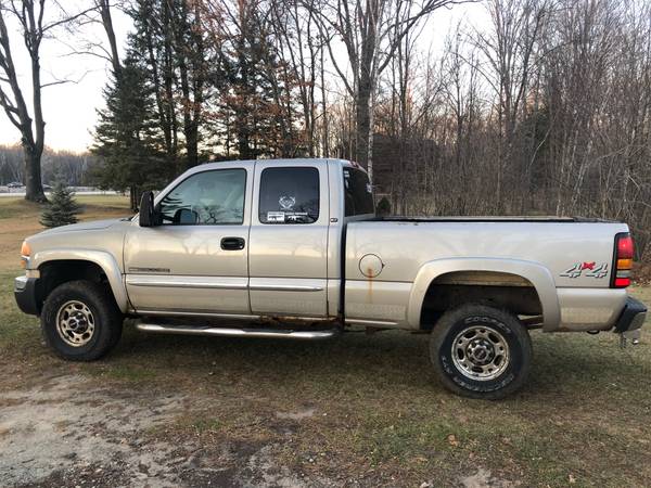2005 GMC Chevrolet SLT 4X4 2500 - cars & trucks - by owner - vehicle... for sale in Suamico, WI – photo 3