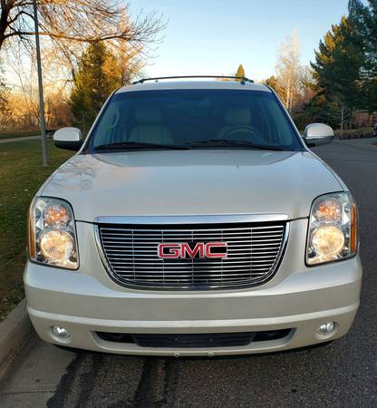 2009 GMC Yukon SLT - cars & trucks - by owner - vehicle automotive... for sale in Hygiene, CO – photo 3