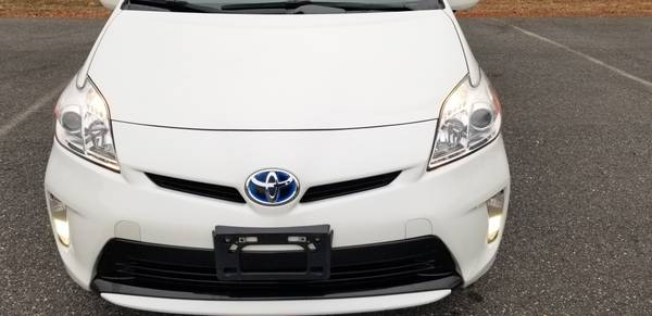 2013 Toyota Prius #3 White 1owner (Navi & Camera) We Finance! - cars... for sale in Fredericksburg, VA – photo 2