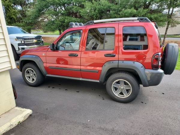 2006 Jeep Liberty Renegade 4x4 for sale in Southington , CT – photo 2