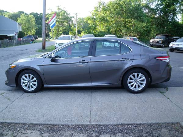 2018 Toyota Camry LE for sale in Clinton, MA – photo 6